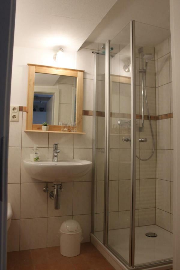 Haus Zum Kleinen Helm Daire Erfurt Dış mekan fotoğraf